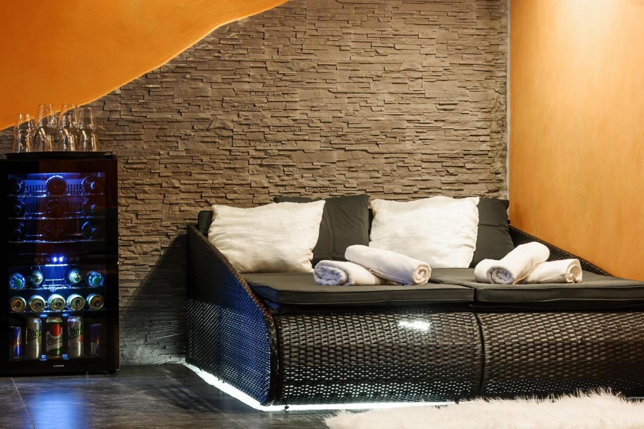 Wellness Penzion Triola โกเชนอฟ ภายนอก รูปภาพ