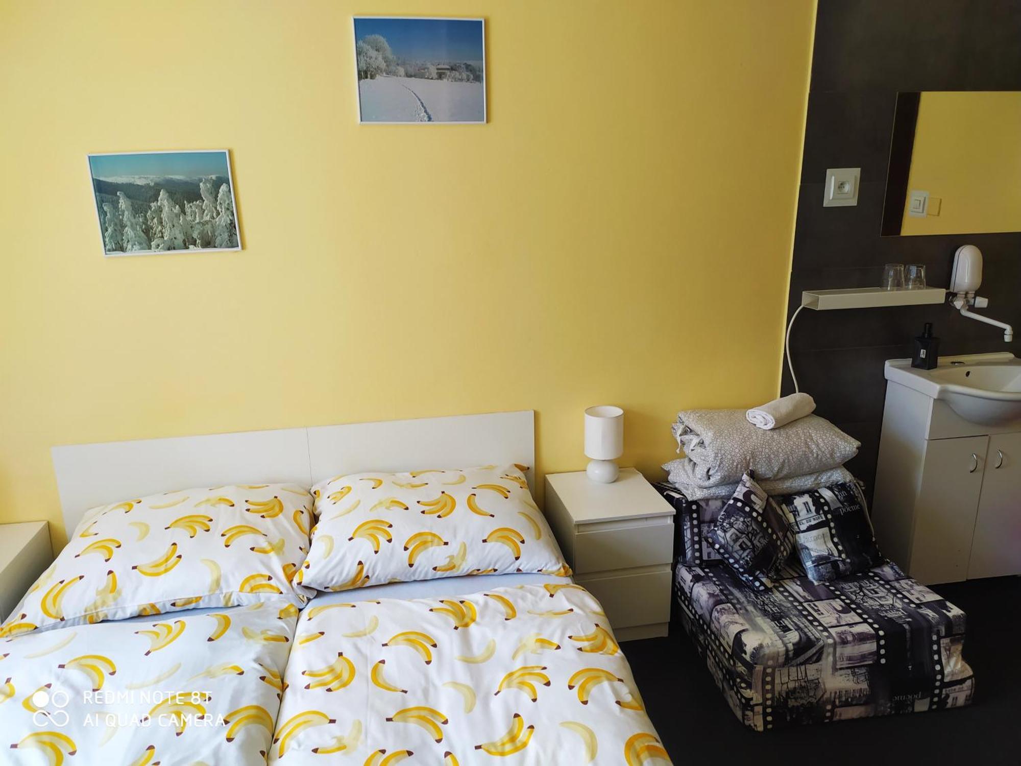Wellness Penzion Triola โกเชนอฟ ภายนอก รูปภาพ