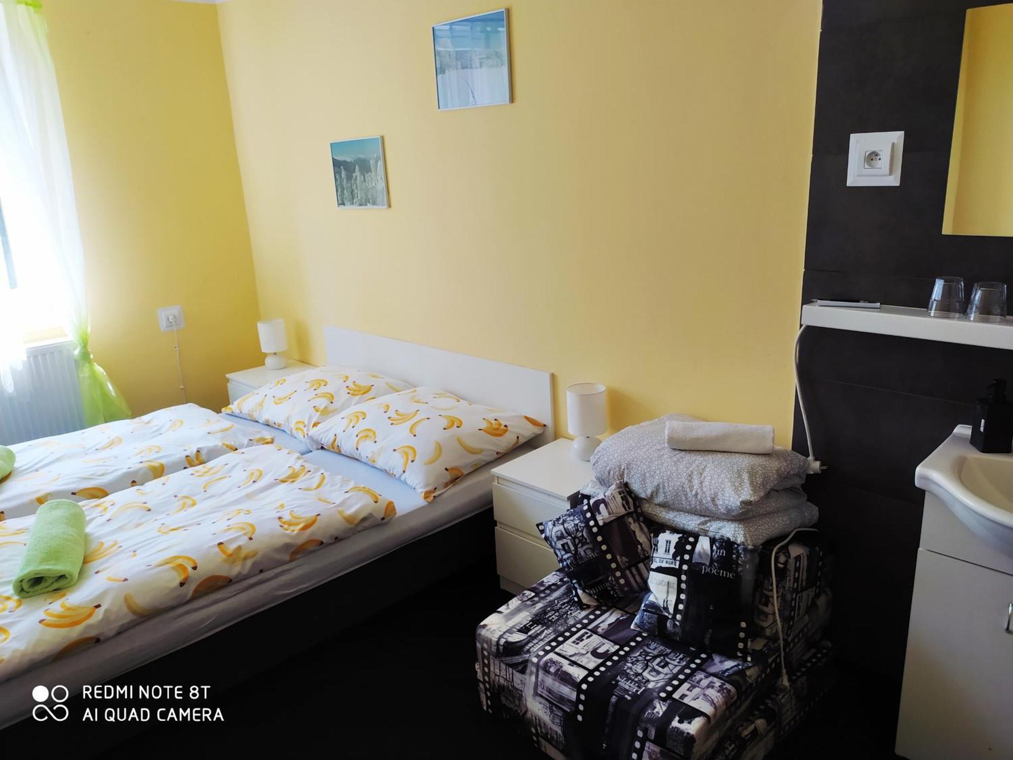 Wellness Penzion Triola โกเชนอฟ ภายนอก รูปภาพ